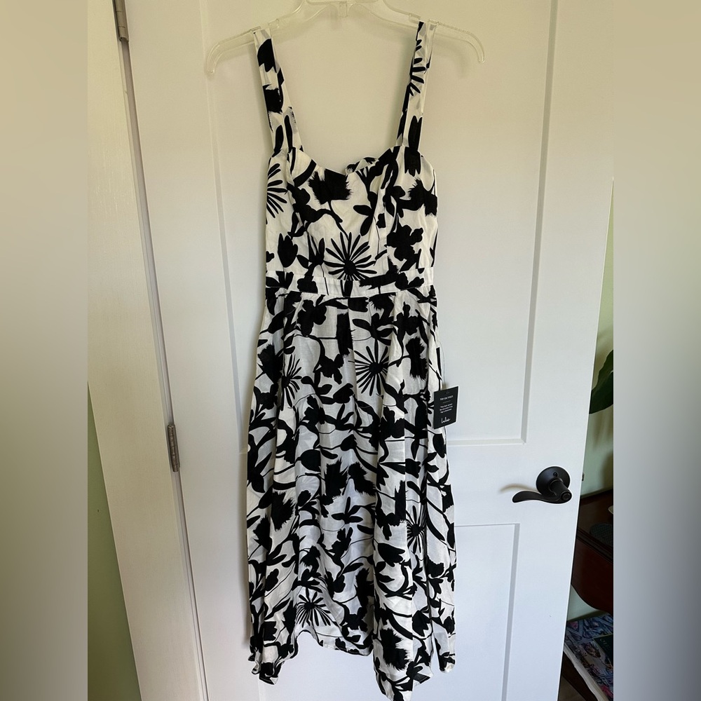 NWT LULUS Flirty Black & White cotton A-line Floral Print Tie-Back Midi Dress